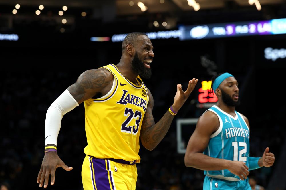 尤其是前锋 尤其是前锋