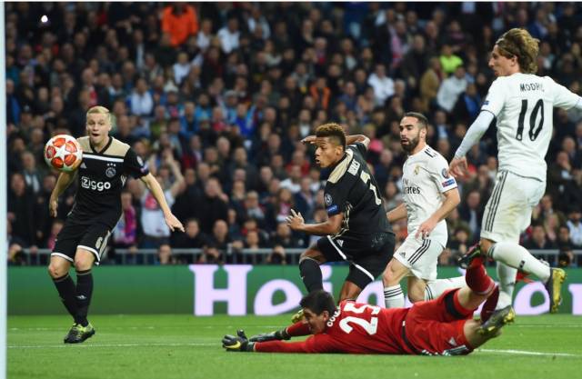 一同参加新 一同参加新